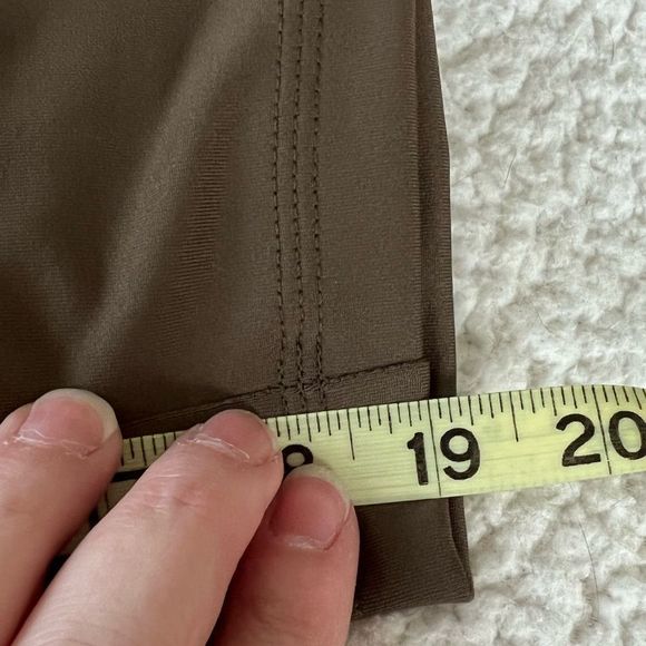 NWT Olympia Activewear Kore Neo Cropped Leggings, Army Green. Size P (0-2) - Picture 11 of 11